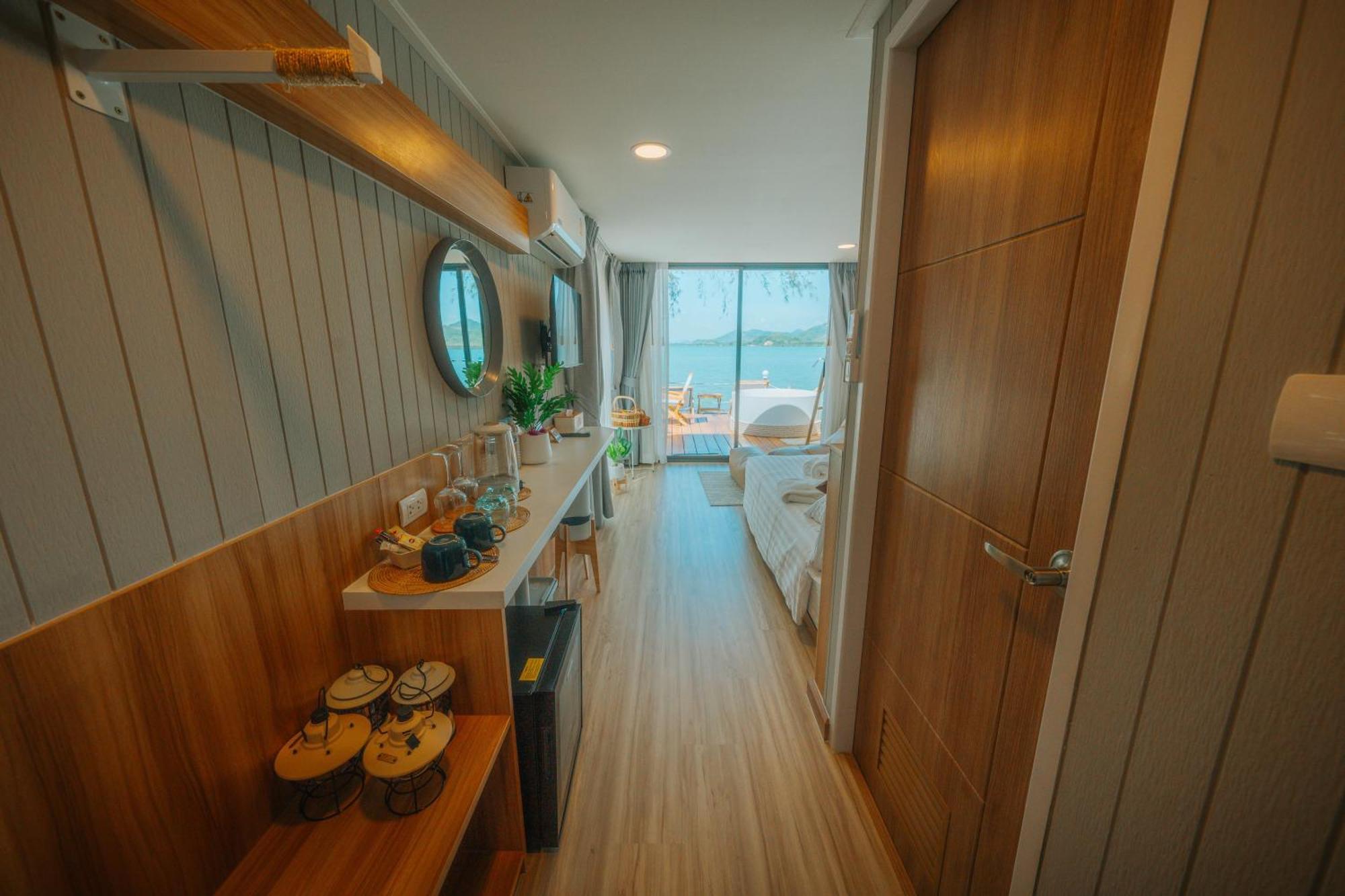 Sea Sand See Sky Beach Front Resort Phuket Exterior foto