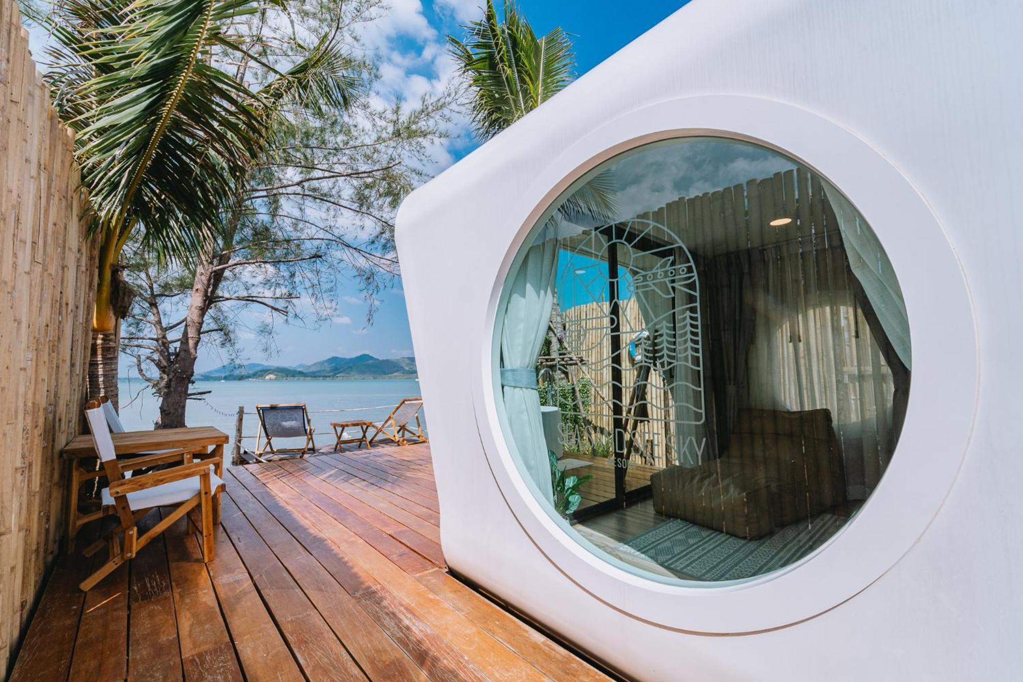 Sea Sand See Sky Beach Front Resort Phuket Exterior foto